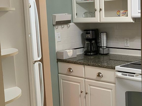 3rd image of 1846 Mallory St APT 7