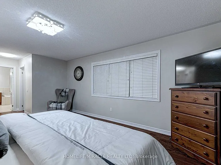 16 Twin Falls Rd — Photo 32