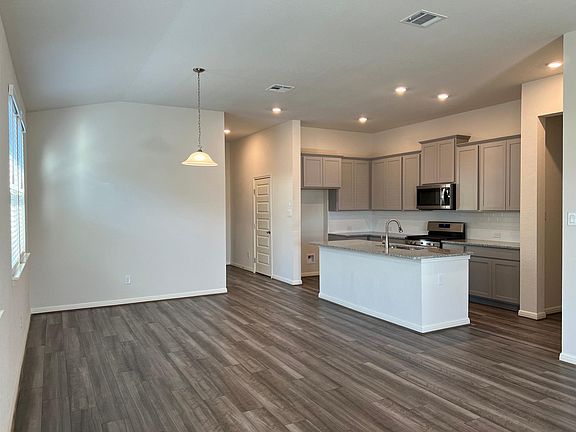 4th image of 9202 Novacek Blvd