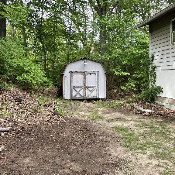 4189 Woodland Dr — Photo 14