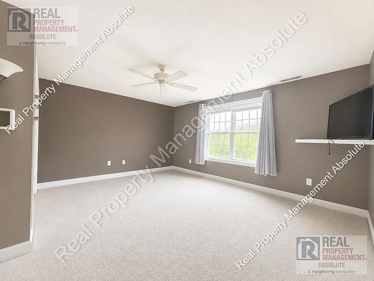 23 Clearview Cir #A — Photo 12