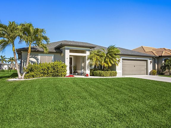 3rd image of 2323 SW 22nd St