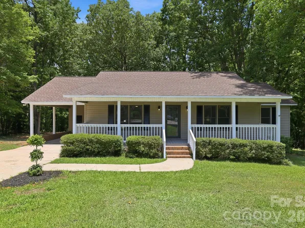 1801 Bridgewood Dr, Lancaster, SC 29720
