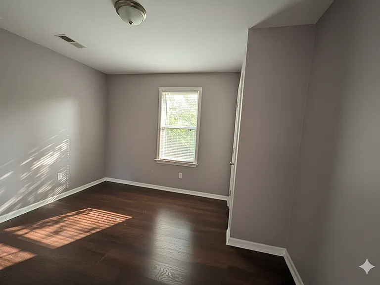 1348 Austin St — Photo 3