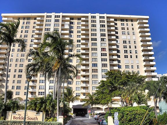 4th image of 3015 N Ocean Blvd Suite C108