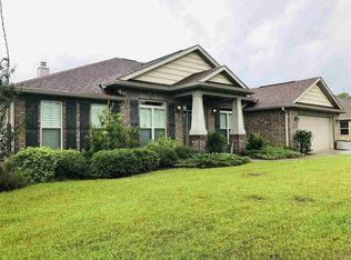 2229 Smallwood Dr, Navarre, FL 32566