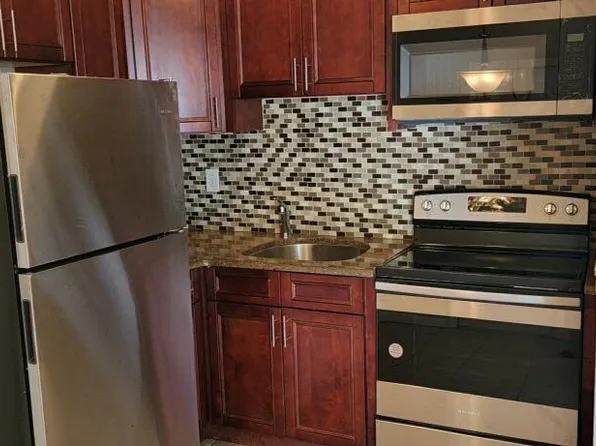 231 SE 9th Ave #2, Pompano Beach, FL 33060