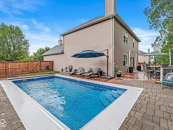 3rd image of 12927 Brookhaven Dr