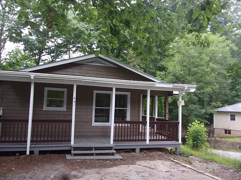 441 Dunlap St — Photo 1