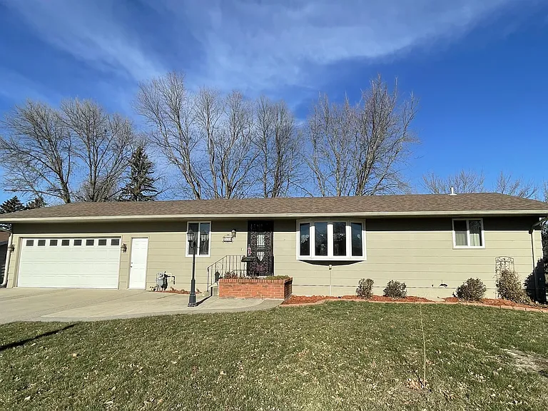 1608 Mitchell Dr — Photo 26