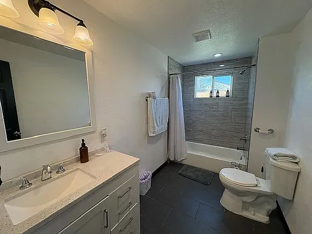 3275 W Hawthorne Pl — Photo 16