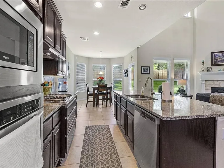 120 Seminole Canyon Dr — Photo 8