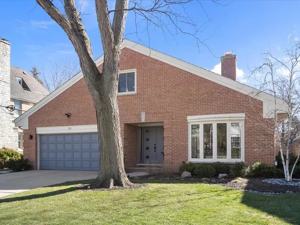 710 Ouilmette Ln, Wilmette, IL 60091