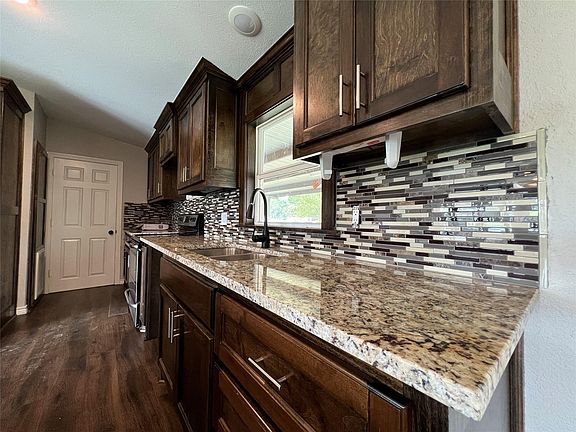 2nd image of 811 Golden Acre
