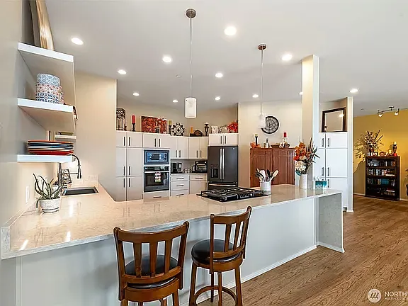 219 Tracy Ave N #202 — Photo 13