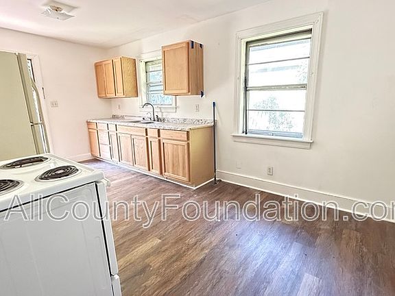 4th image of 5613 Parana St #A