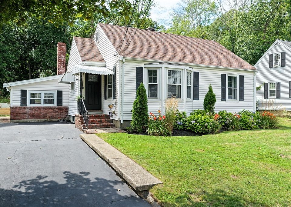 1st image of 40 Oneida Ave