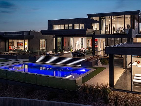 3rd image of 44 Hawk Ridge Dr