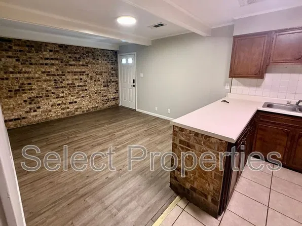203 N Rogers St #8, Jonesboro, AR 72401