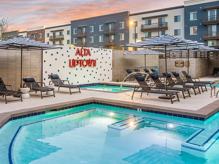Alta Uptown — Photo 33