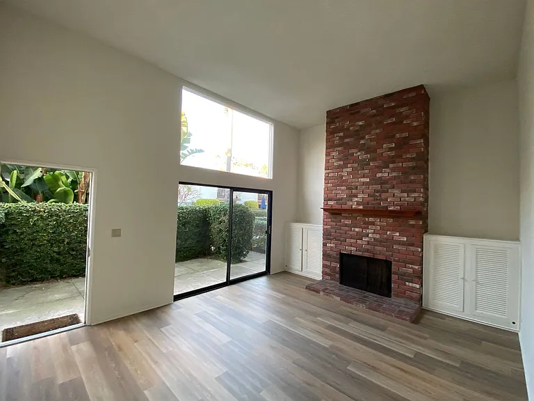 659 Del Parque Dr #B — Photo 7