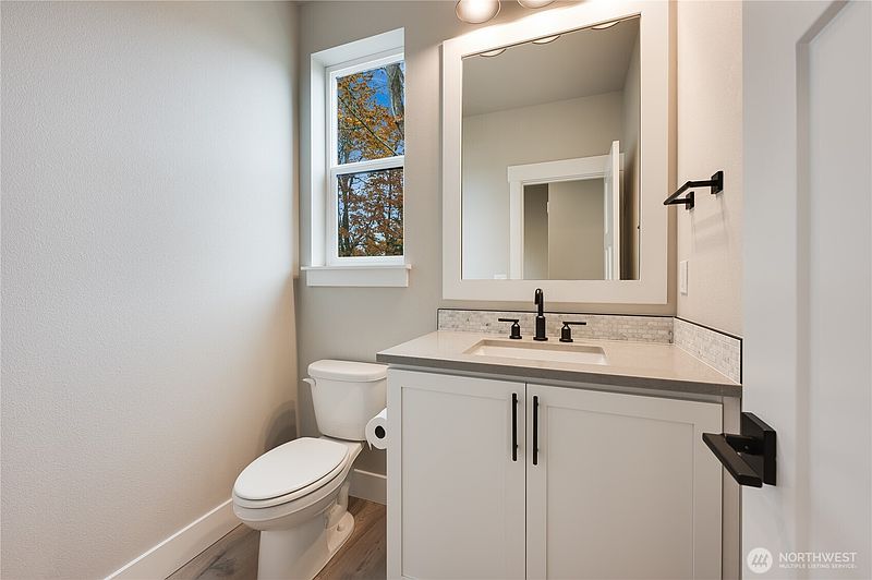 5th image of 19129 Meridian Drive SE #CW19