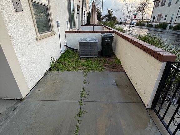 4th image of 3317 E Wild Horse Privado Unit 9
