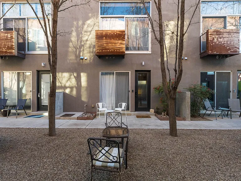 877 Silver Ave SW — Photo 4