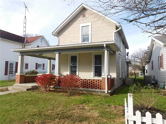 2nd image of 220 Sara St