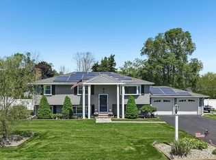 82 Concetta Dr, Bridgewater, MA 02324