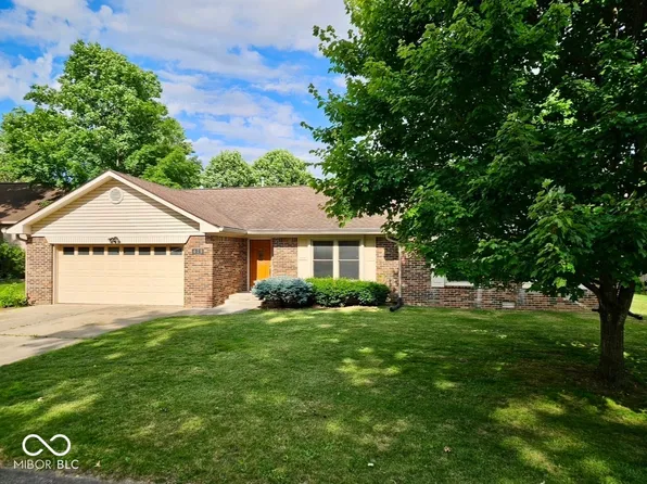 479 Raintree Dr, Danville, IN 46122