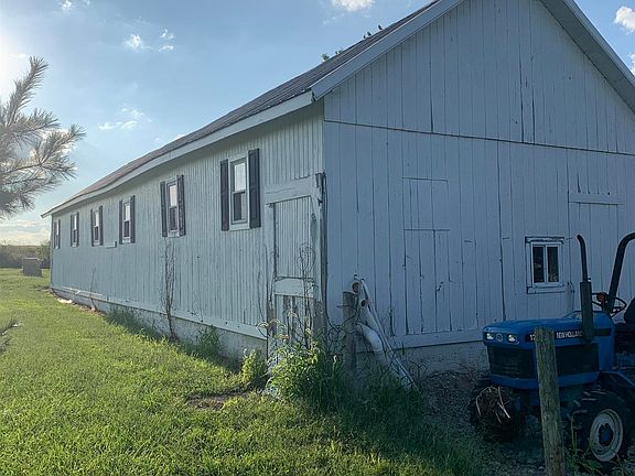 3rd image of 2122 W County Road 400 N