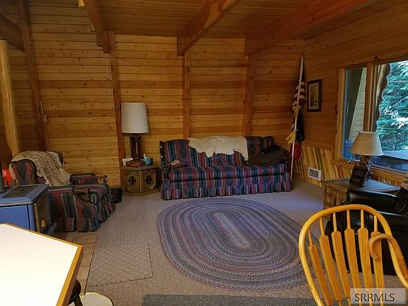 5th image of 2760 SW Sagehen Dr
