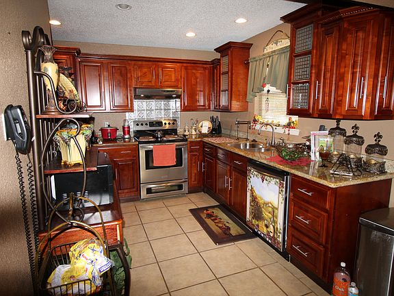 4th image of 3709 Inwood Dr