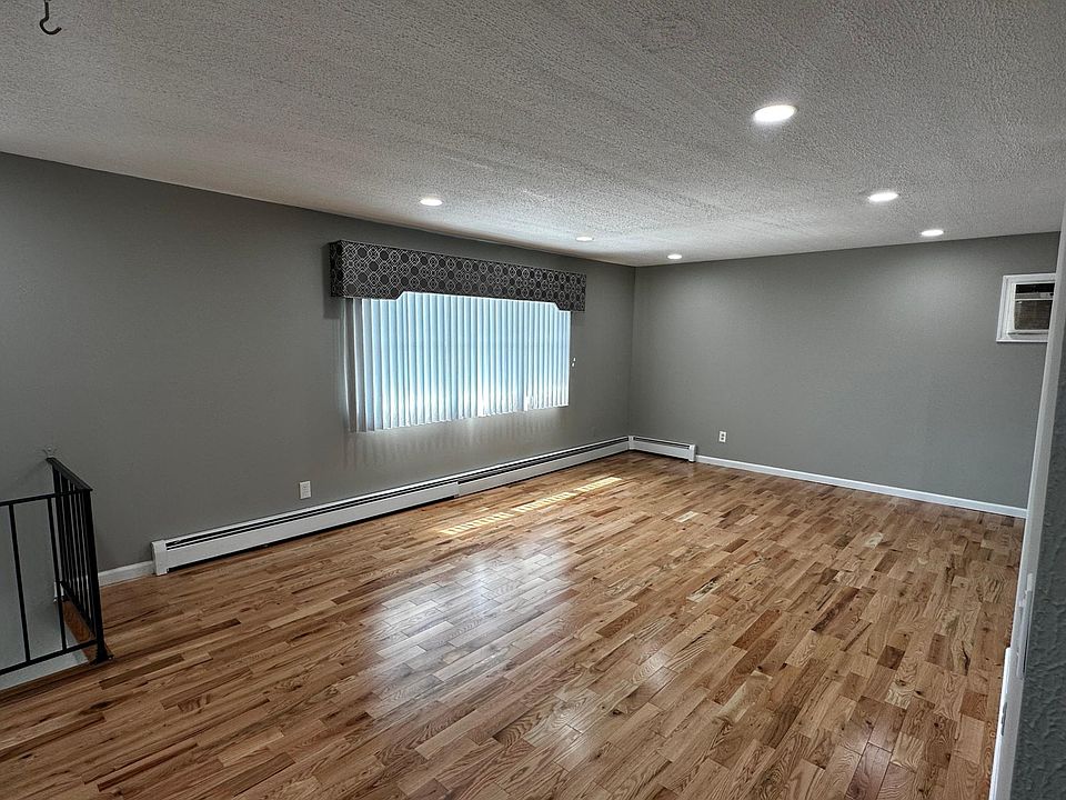 1st image of 149 Carnegie Ave Floor 2