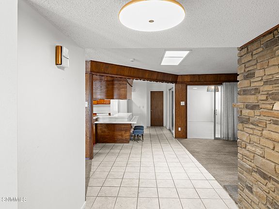 5th image of 2907 Devendale Ave