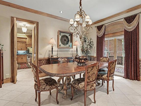 5th image of 5809 Mistletoe Ct