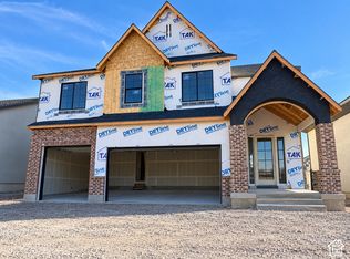 255 W Summerhill Ln, Centerville, UT 84014