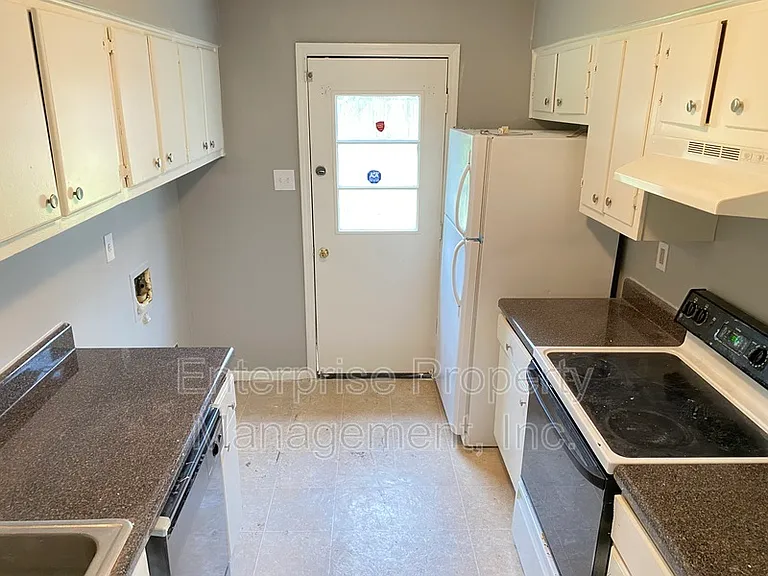 3681 Barberry St — Photo 12