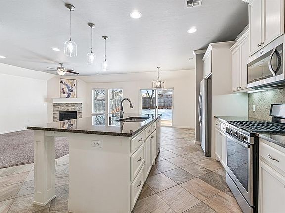 4th image of 16404 Monarch Ridge Blvd