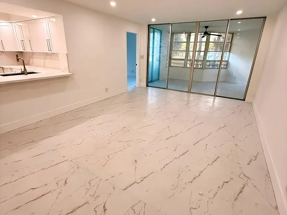 1811 Sabal Palm Dr #202