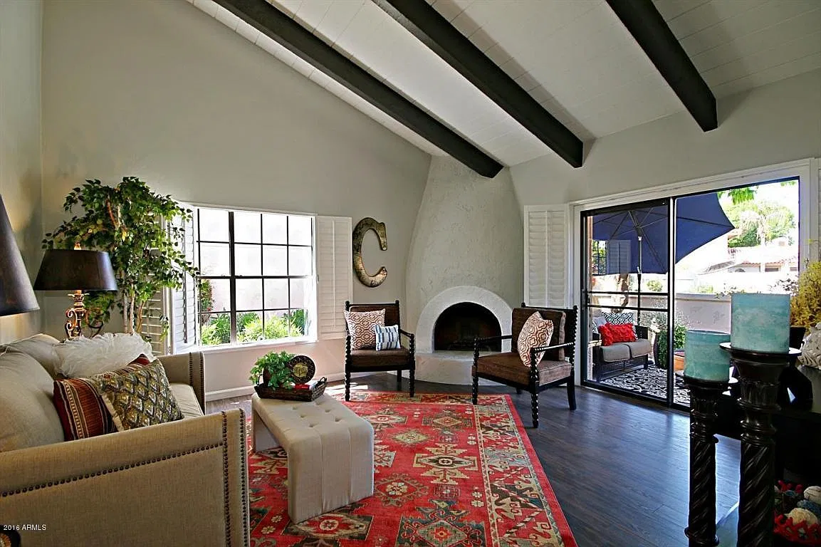 3 bed, 2.5 bath, 1742 sqft, $3,100 — Photo 3