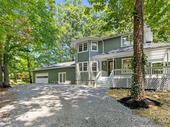 233 Youngs Cove Rd, Candler, NC 28715