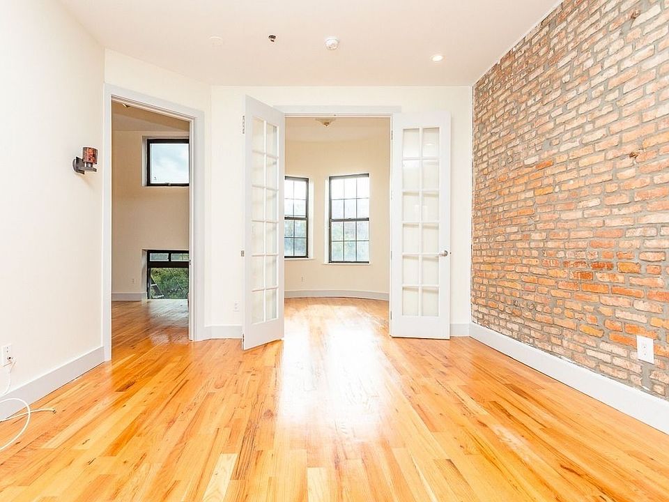 1st image of 469 Park Pl APT 4