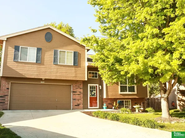 6610 N 117th Cir, Omaha, NE 68164