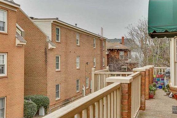 3rd image of 1304 Stockley Gdns