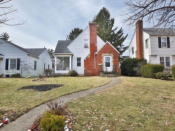 2nd image of 885 S Roosevelt Ave
