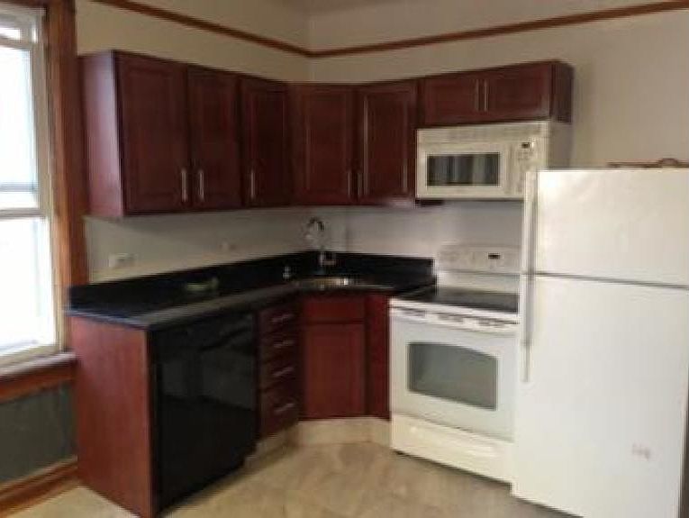 1st image of 2616 N Marshfield Ave #Coach