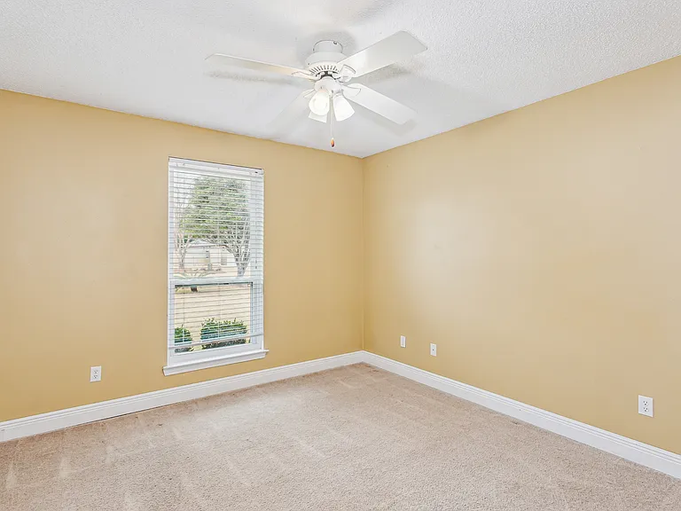 1136 Crane Cove Blvd — Photo 27