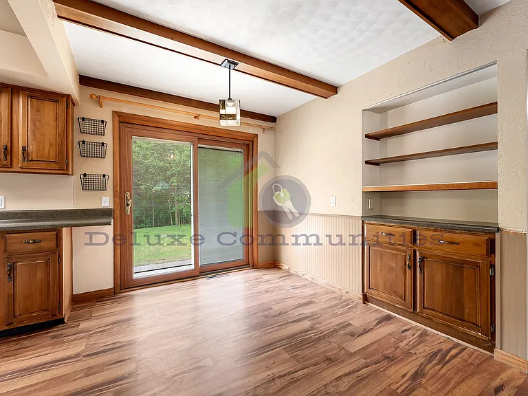 1244 Katrina Dr SE — Photo 10